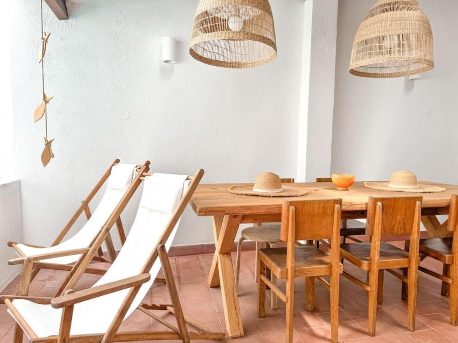 Costa Inn Beach House With Pool By Homeful Homes Costa da Caparica Exterior foto